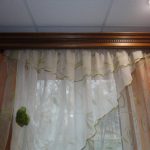 Cornisa de madera duradera para el hermoso tul.