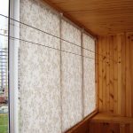 Rivestimento per balcone con doghe in legno