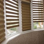 Tende Zebra sulle finestre del balcone