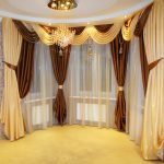 Corniche flexible à trois rangées dissimulée dans la niche du plafond