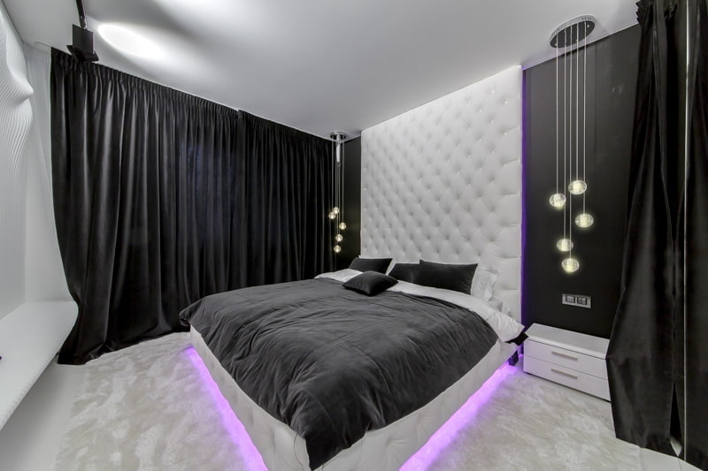 Rideau noir à l'intérieur de la chambre