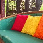 Les coussins peuvent être assortis dans une couleur qui ne se répète pas dans les autres objets de l’intérieur.