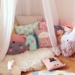 Oreillers pour enfants de différentes formes pour jeux