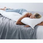 Coussin long et droit blanc