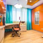 Mur orange dans la pépinière