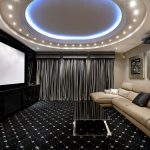 Salon design avec sol noir