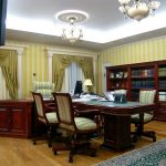 Souligner le plafond dans le chef de bureau