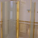 Classic bath glass partition