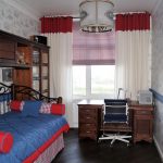 Chambre étroite pour garçon adolescent