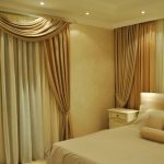 Textile marron clair dans la chambre