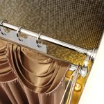 Tringle à rideau double dans la salle de bain