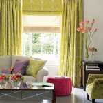 Couleurs contrastées pour les éléments décoratifs.