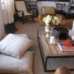 Coussins de sol beaux et confortables pour les invités