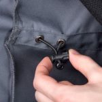 Soffio sulla cintura della giacca autunnale