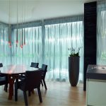 Décoration de fenêtres panoramiques en tulle transparent