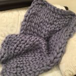Plaid à grosses mailles 100% laine mérinos en acier bleu