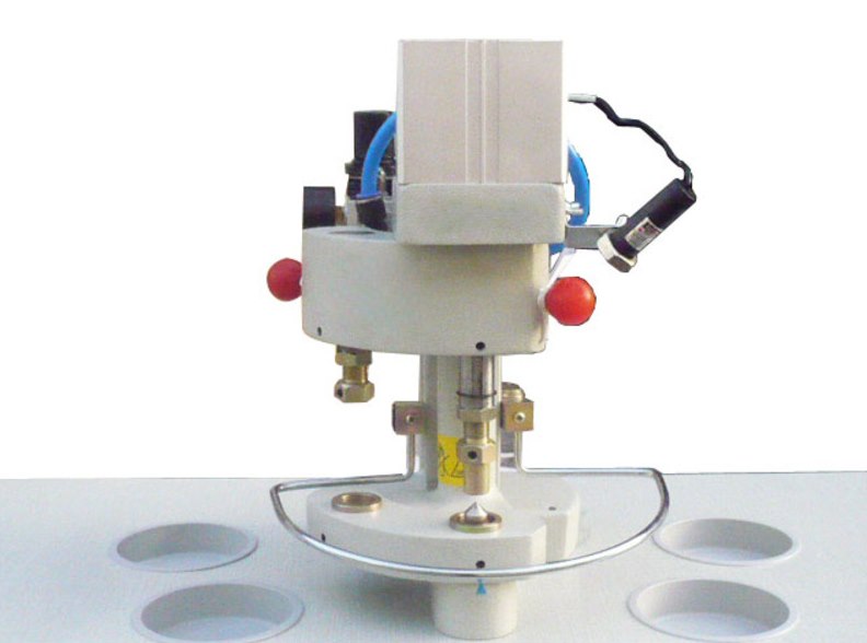Desktop press for eyelets AURORA J-95 pneumatic type