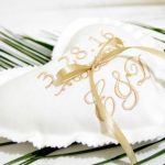 Oreiller coeur avec date et initiales