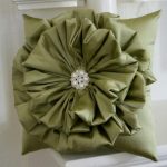 Oreiller fleur avec broche