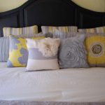 Oreillers sur le lit pour tous les goûts
