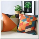 Oreillers géométriques pour la décoration