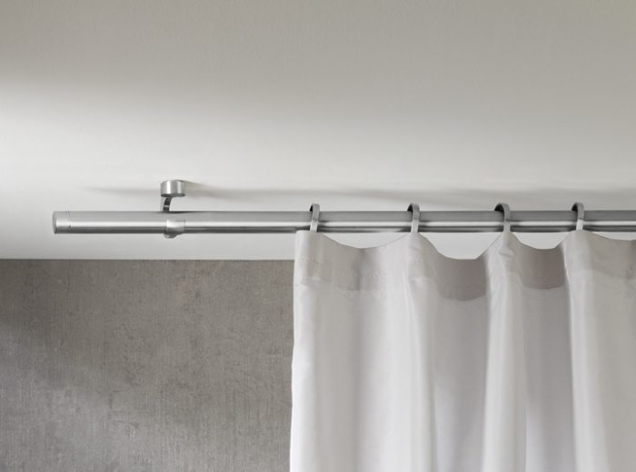 Chrome-plated ceiling cornice
