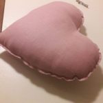 Oreiller coeur rose avec vos propres mains