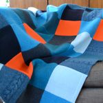 Couverture bleue et orange