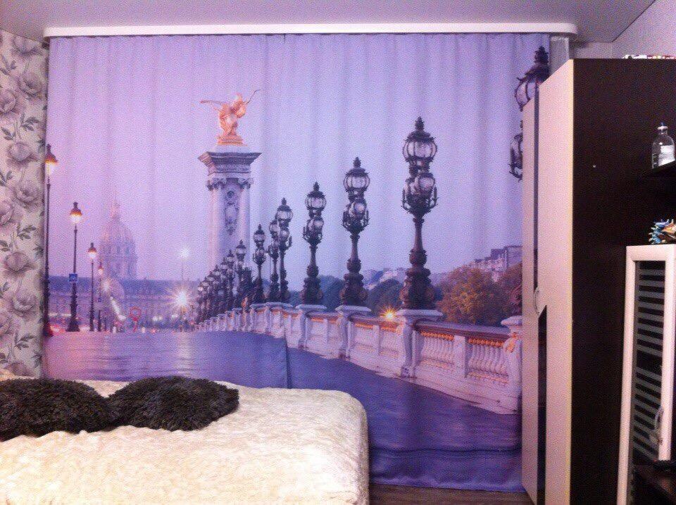 Foto-tulle con una prospettiva all'interno di una camera da letto compatta