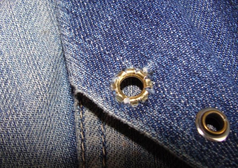 Denim avec un bloc installé