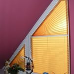 On the triangular window of the blinds-plesse can be hung in a radial way.