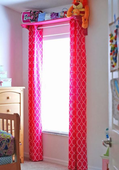 Curtain with eyelets to the nursery