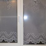 Tulle sur les vitres
