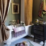 Textiles coûteux dans la conception de la salle de bain