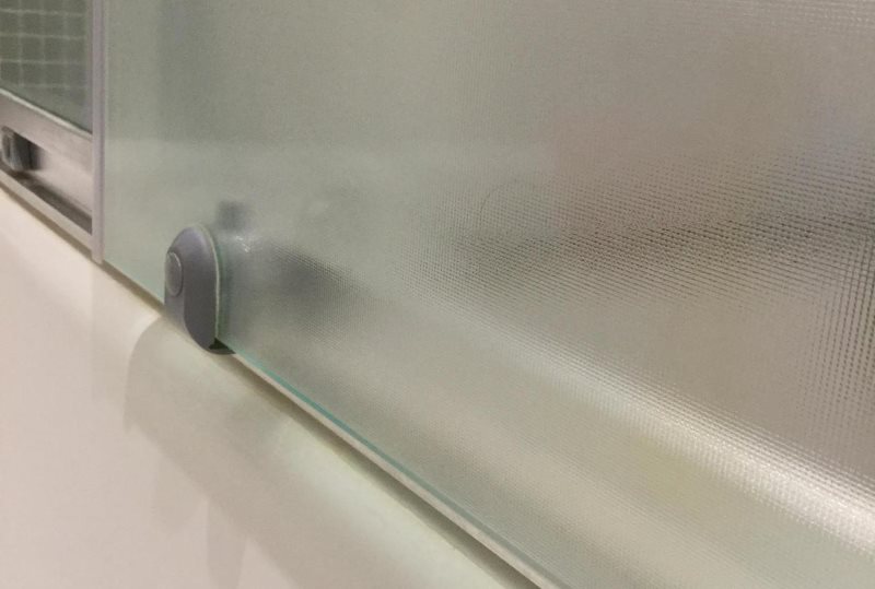 Volet coulissant en verre dépoli