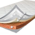 Matelas pour les nouveau-nés. Coco + Latex