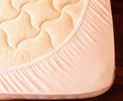 Surmatelas avec élastique