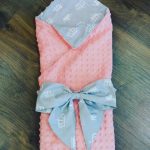 Plaid rose-gris pour la couronne printemps-été