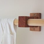Support de rideau fait maison en bois pour rideaux