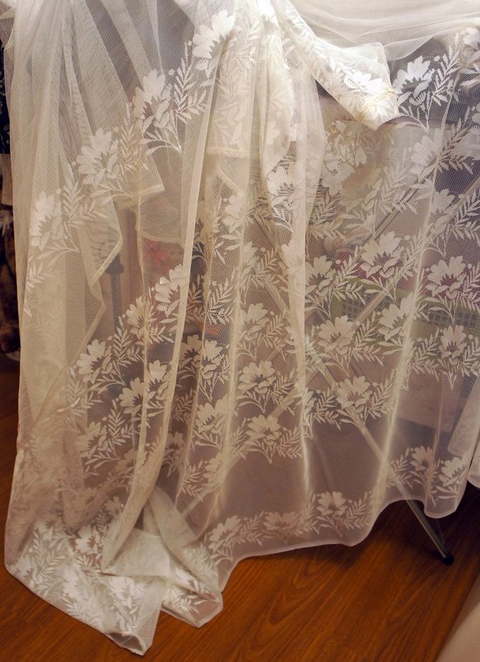 Tulle blanchi de fabrication soviétique