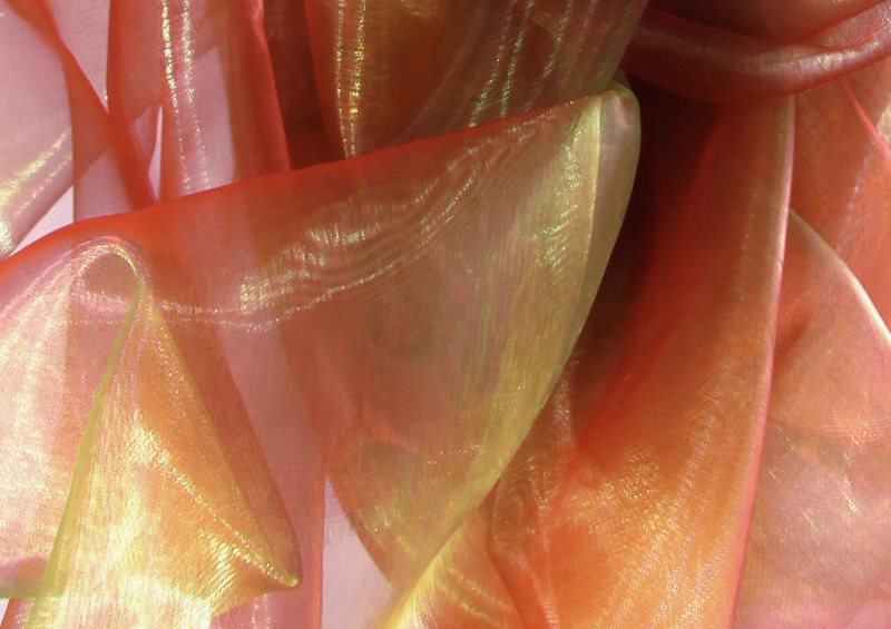 Υπερχείλιση σε τούλι με χρώμα organza