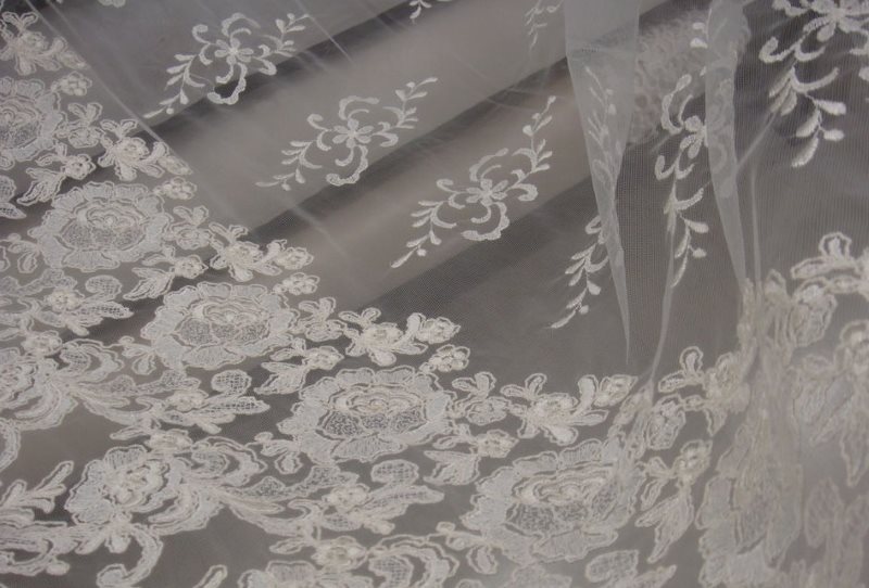 Échantillon de tulle de dentelle pour coller des fenêtres