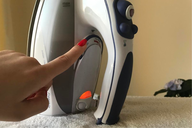 Réglage du régulateur de fer sur le mode de chauffage minimal de la semelle