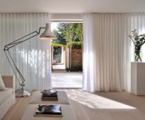 conception de rideau pour le minimalisme de salon