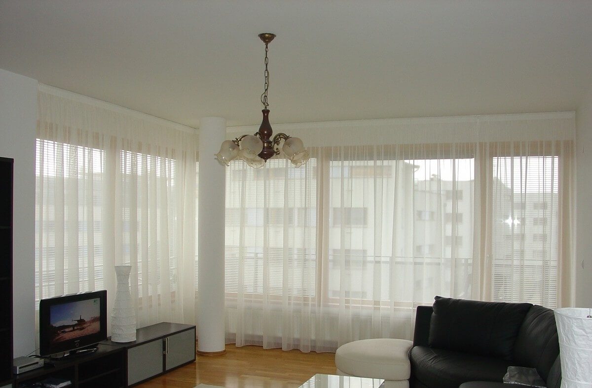 rideaux d'organza dans le salon