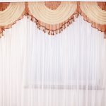 Tulle blanc et beau casque pour la décoration des fenêtres
