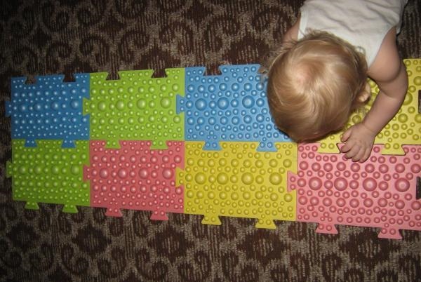 idées de design de tapis de massage pour bébé