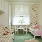 Fenêtre de décoration dans la chambre des enfants