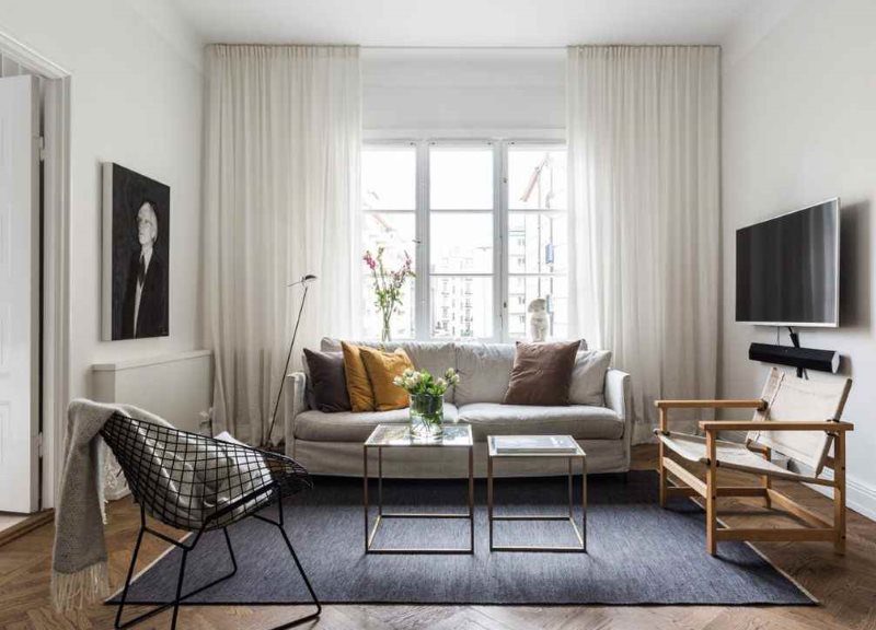 Fensterdekoration mit skandinavischen Vorhängen