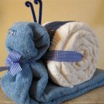 jouets d'un escargot serviette